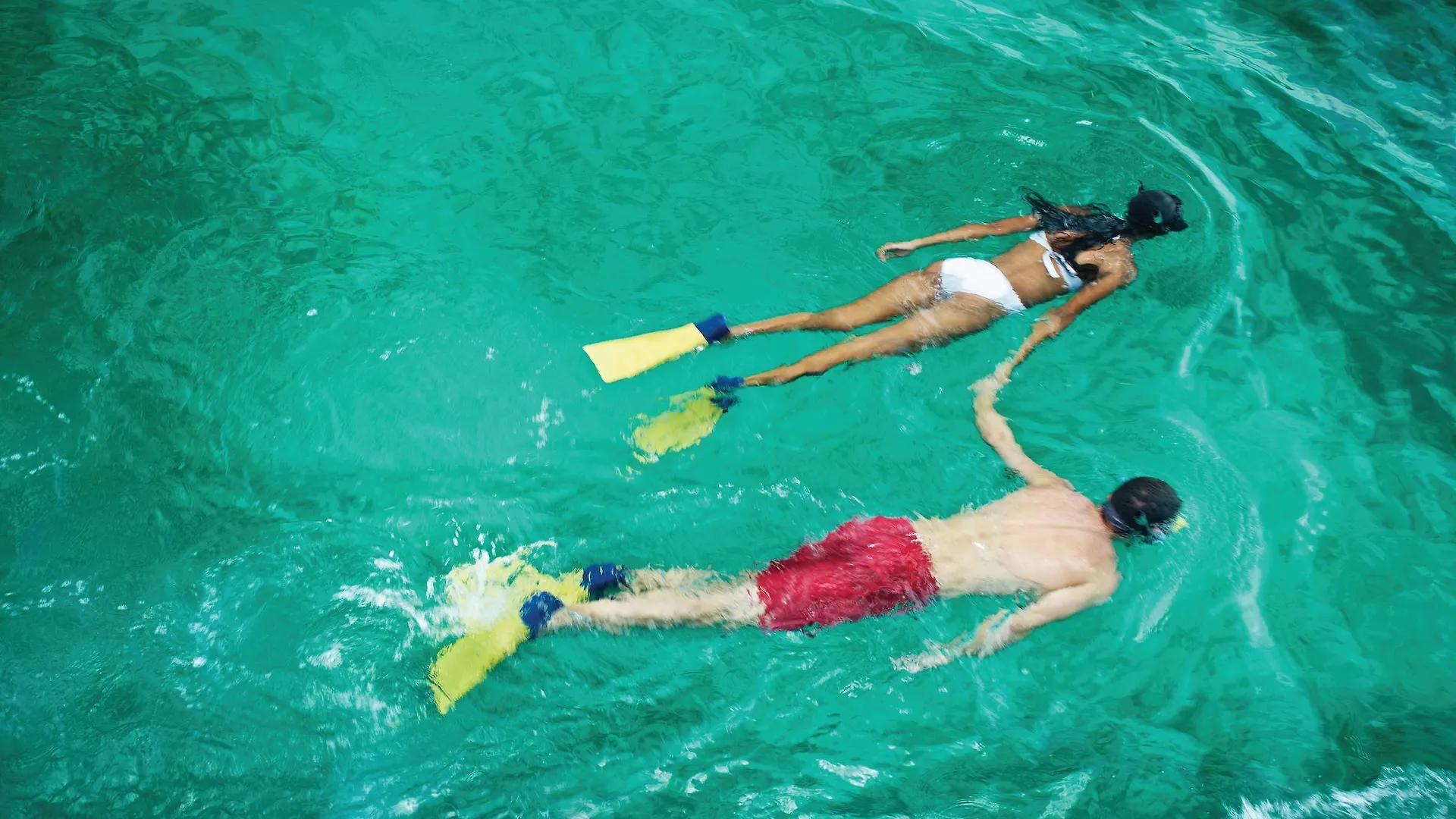 Отель Couples Swept Away (Adults Only) Негрил Курортный комплекс